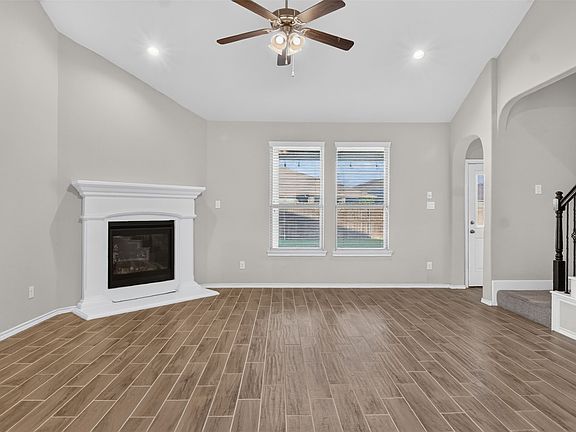 5th image of 1220 Beestone Dr