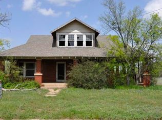 1316 Austin St, Coleman, TX 76834