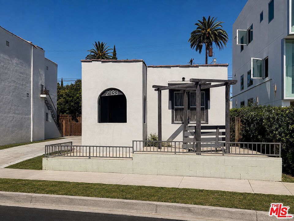 1st image of 2933 S La Brea Ave