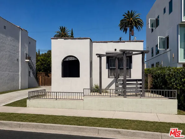 2933 S La Brea Ave, Los Angeles, CA 90016