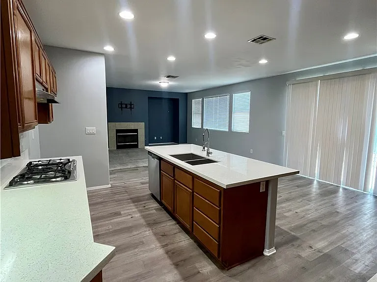 27903 Crescent Ct — Photo 5