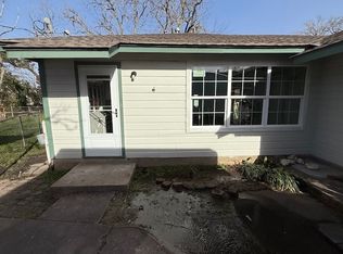 1245 Chevy Chase Dr, Angleton, TX 77515