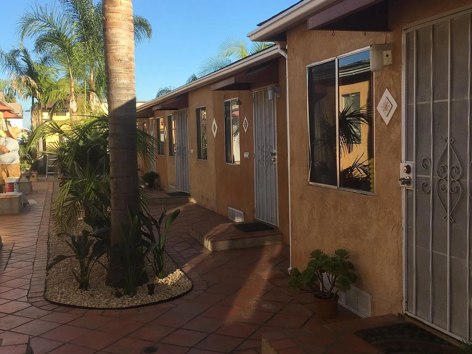 1 bed, $1,695 — Photo 3