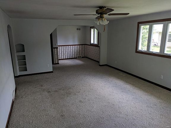 3rd image of 336 Kennedy Dr