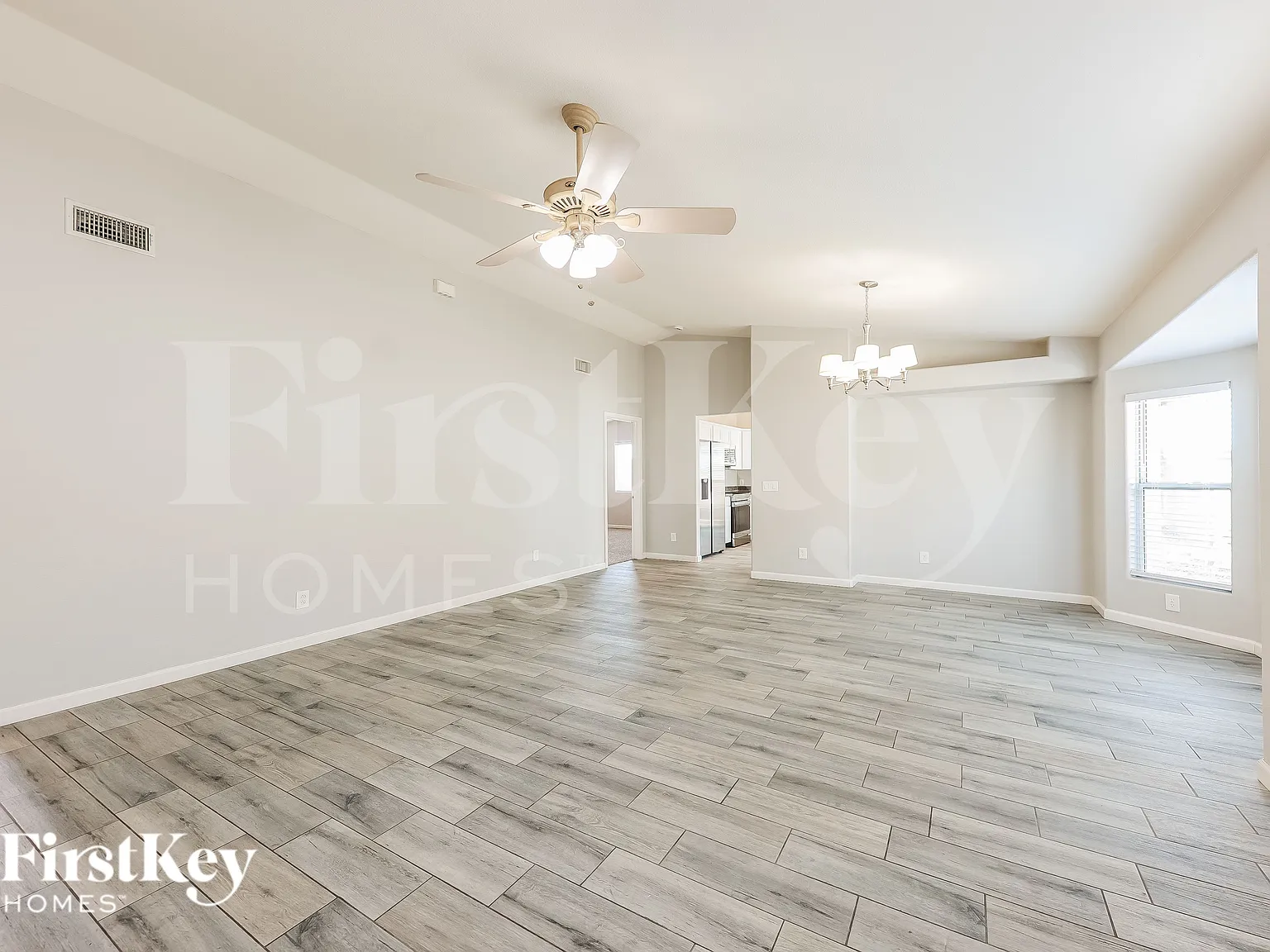 3 bed, 2.0 bath, 1284 sqft, $1,930 — Photo 4