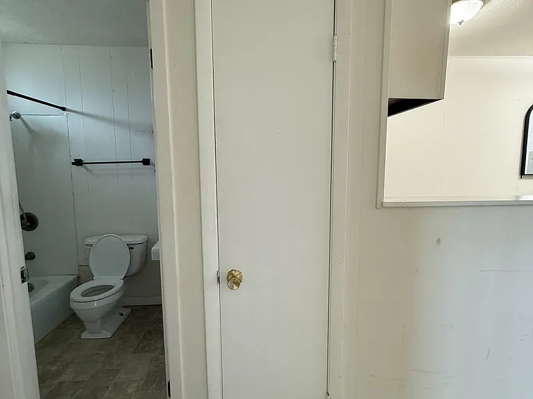 708 N Lincoln St — Photo 9