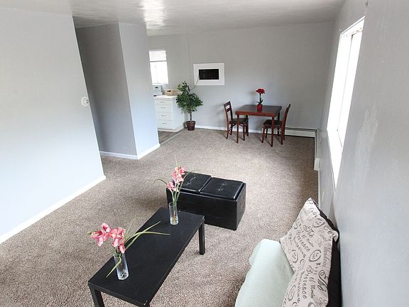 4th image of 1425 Bunting Ave #1437