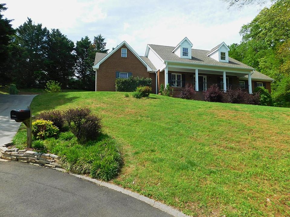 1st image of 3950 Clairmont Dr NE