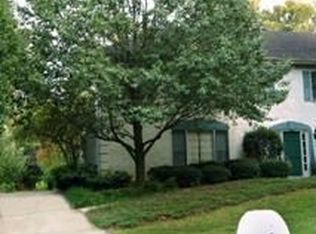 8988 Carroll Manor Dr, Sandy Springs, GA 30350