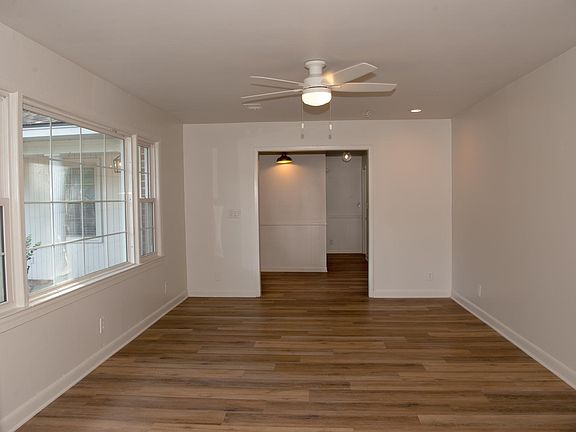 5th image of 1203 Calais Dr
