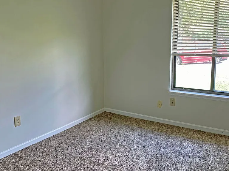 1552 Samara Glen Way — Photo 9