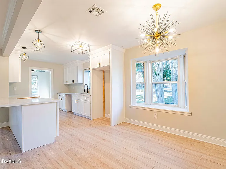 101 Van Dyke Ct — Photo 16