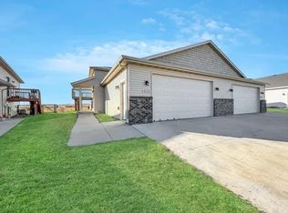 3123 8th St NE, Minot, ND 58703