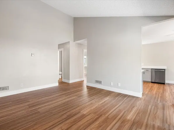 5473 Adobe Falls Rd Unit 9, San Diego, CA 92120