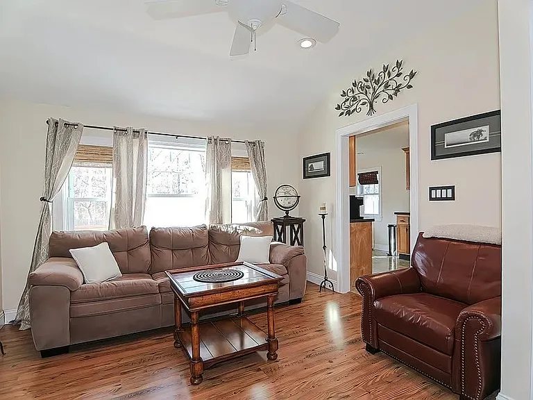 134 Lake Dr — Photo 10