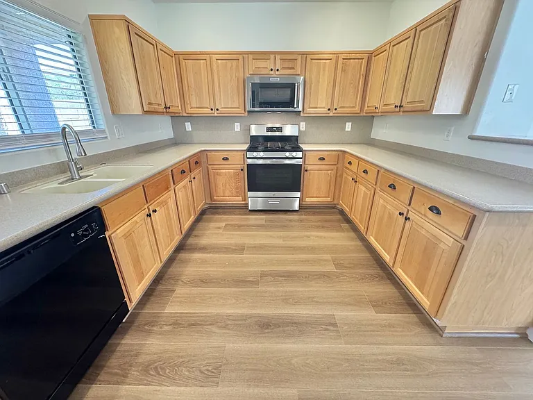 9469 Thatched Sunlight Ct — Photo 6
