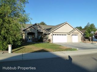 1921 Dellwood Dr, Redding, CA 96003