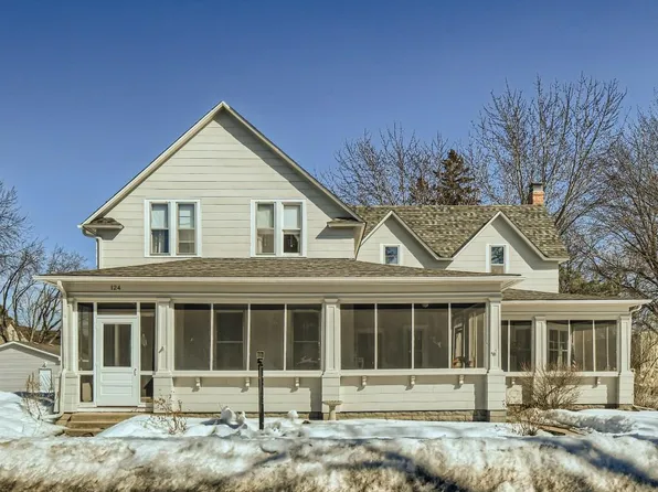 124 3rd St N, Delano, MN 55328