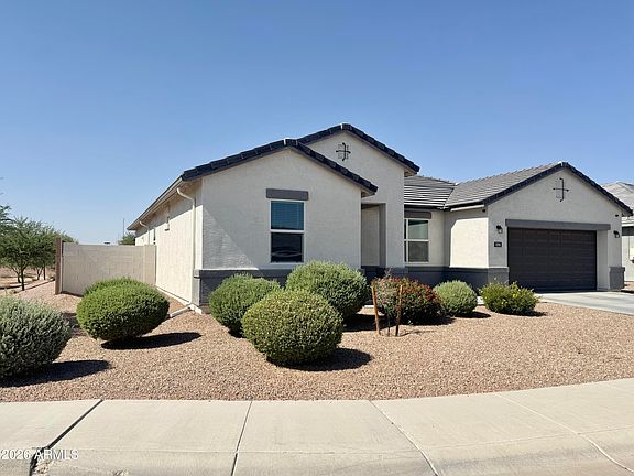 3rd image of 1090 W Beacon Dr