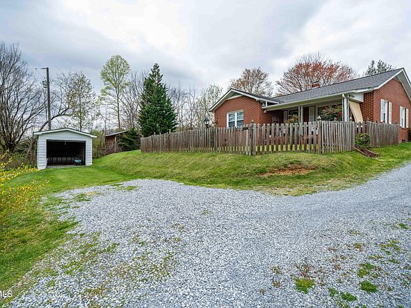 3rd image of 117 Carrville Ave