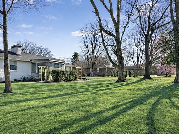 5th image of 116 Lake Vista Dr