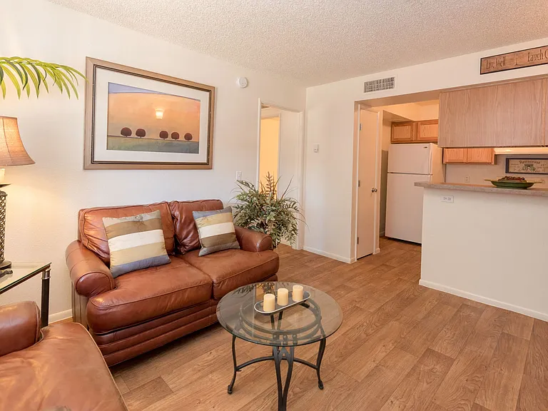 Santa Cruz Apartments — Photo 5