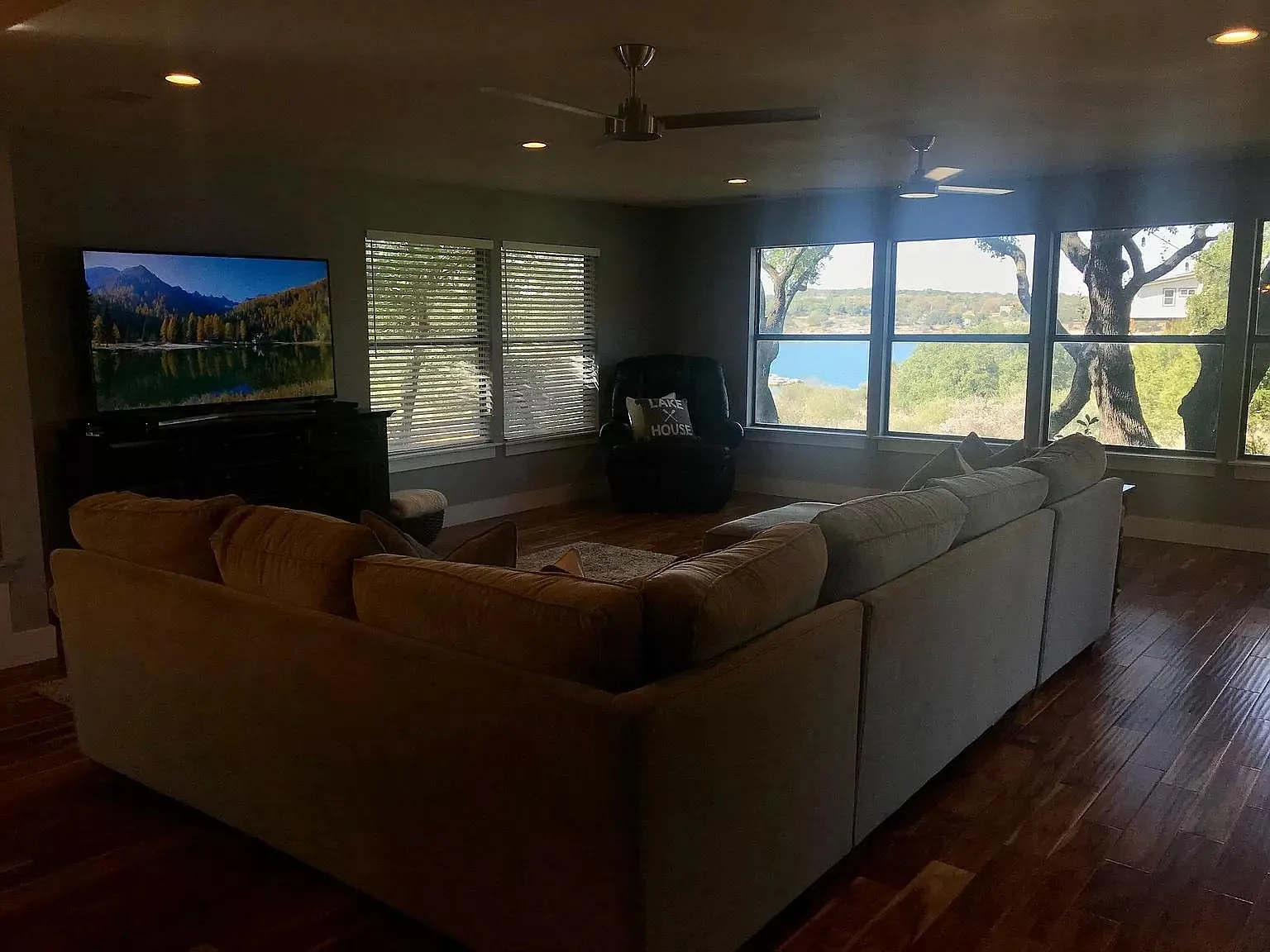3 bed, 2236 sqft, $2,900 — Photo 4