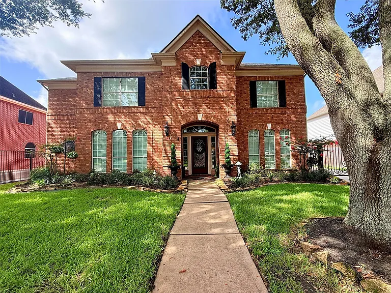 3514 Pickering Ln — Photo 2