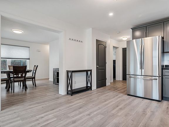 3rd image of 29 Victor Place