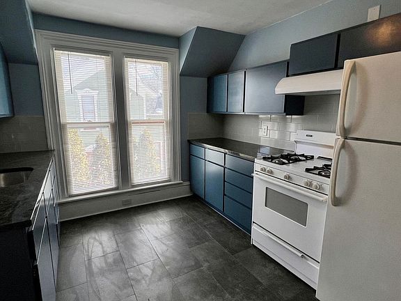 4th image of 616 Kellogg St SE #D84c10360