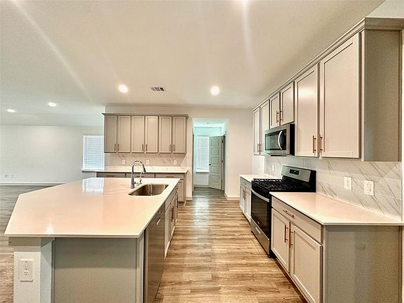 5th image of 7719 Suffolk Valley Ln