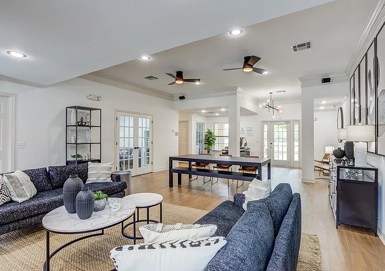 ReNew Brandon — Photo 15
