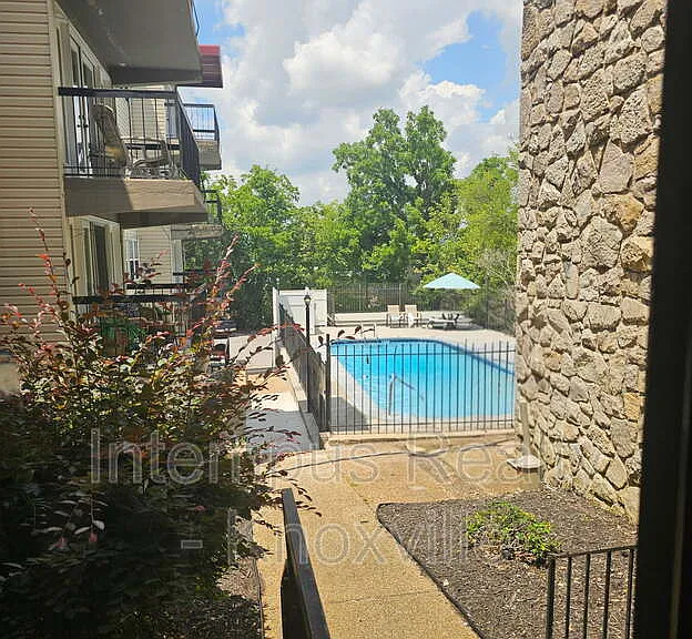 2749 Sullins St #304 — Photo 21