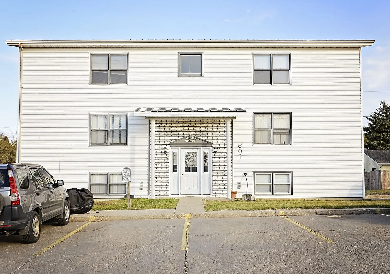601 Maple Street — Photo 1