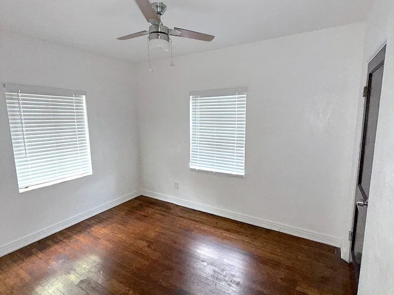 1415 Asher Ln — Photo 6