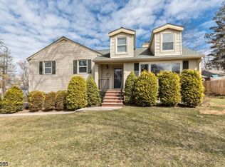 17 Turtle Rd, Morristown, NJ 07960