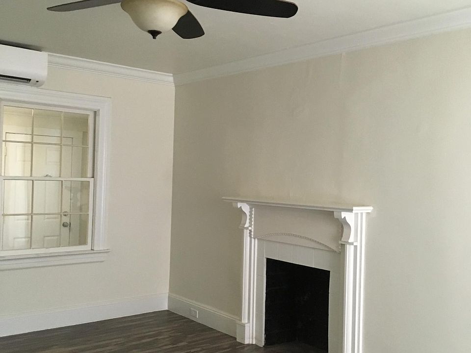 living room (fireplace not for use)