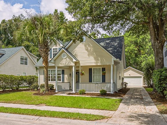 3rd image of 2324 Kennison Ln