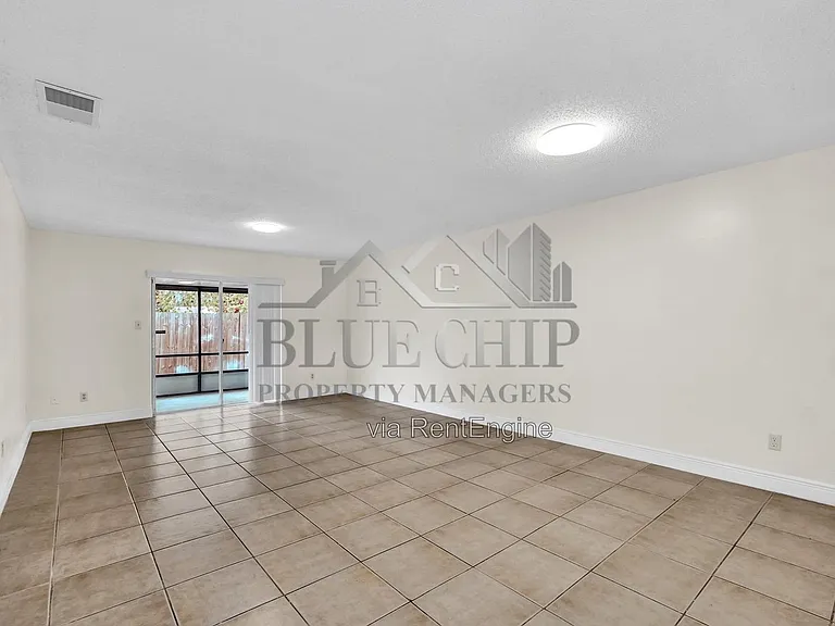 5322 Jade St — Photo 10