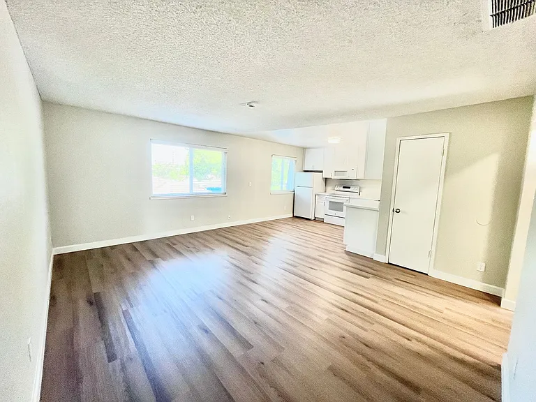 5632 Cypress Avenue — Photo 15