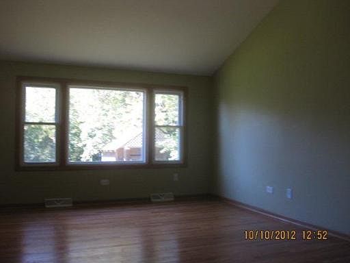4th image of 14924 S Blaine Ave