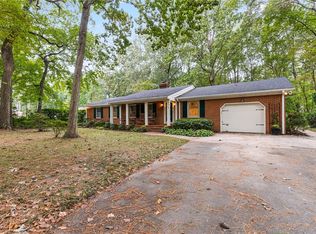 748 Pinetree Dr, Virginia Beach, VA 23452