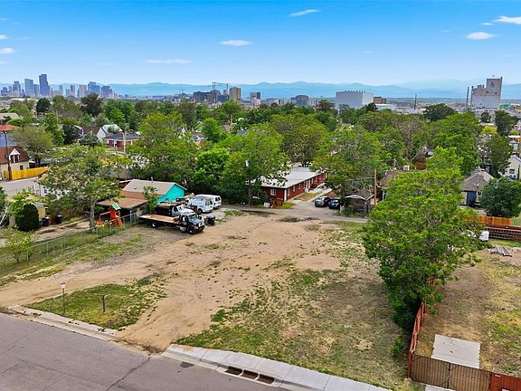 3rd image of 4525 Milwaukee Street