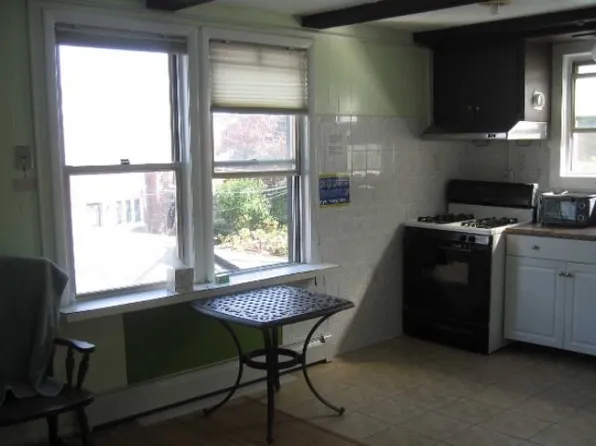 7729 170th St, Fresh Meadows, NY 11366