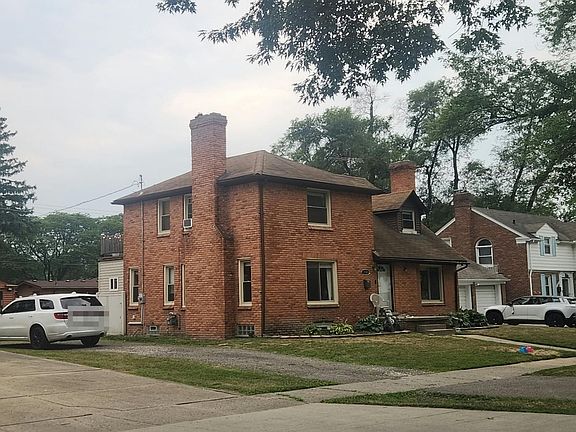 3rd image of 17309 Melrose St