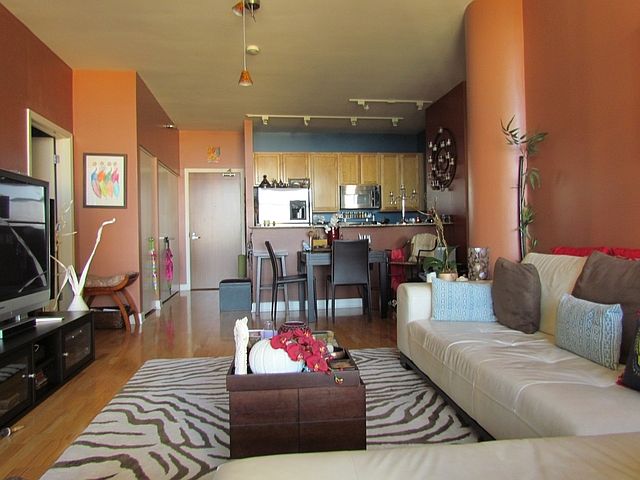 1st image of 1322 S Prairie Ave Unit 1208