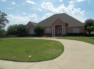 2237 Woodlands Cir, Midlothian, TX 76065