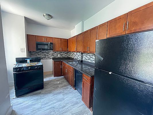 1st image of 675 Academy St APT 3D