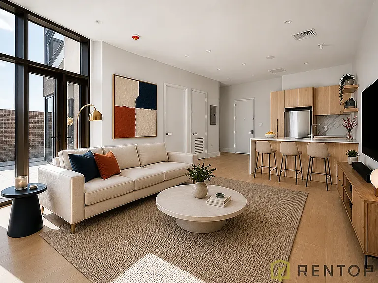 960 Franklin Ave #124 — Photo 3