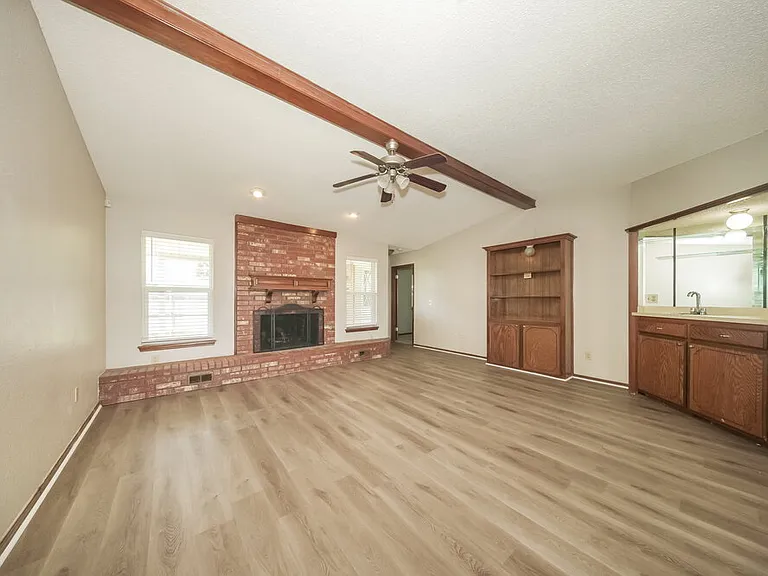 12913 S Drexel Ave — Photo 4